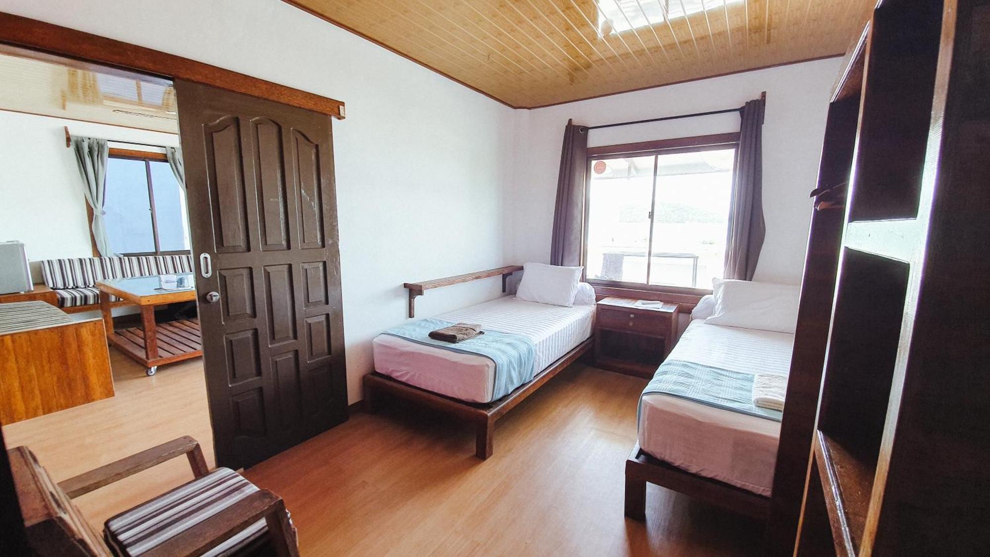 Jamburae Lodge Lagudri エクステリア 写真