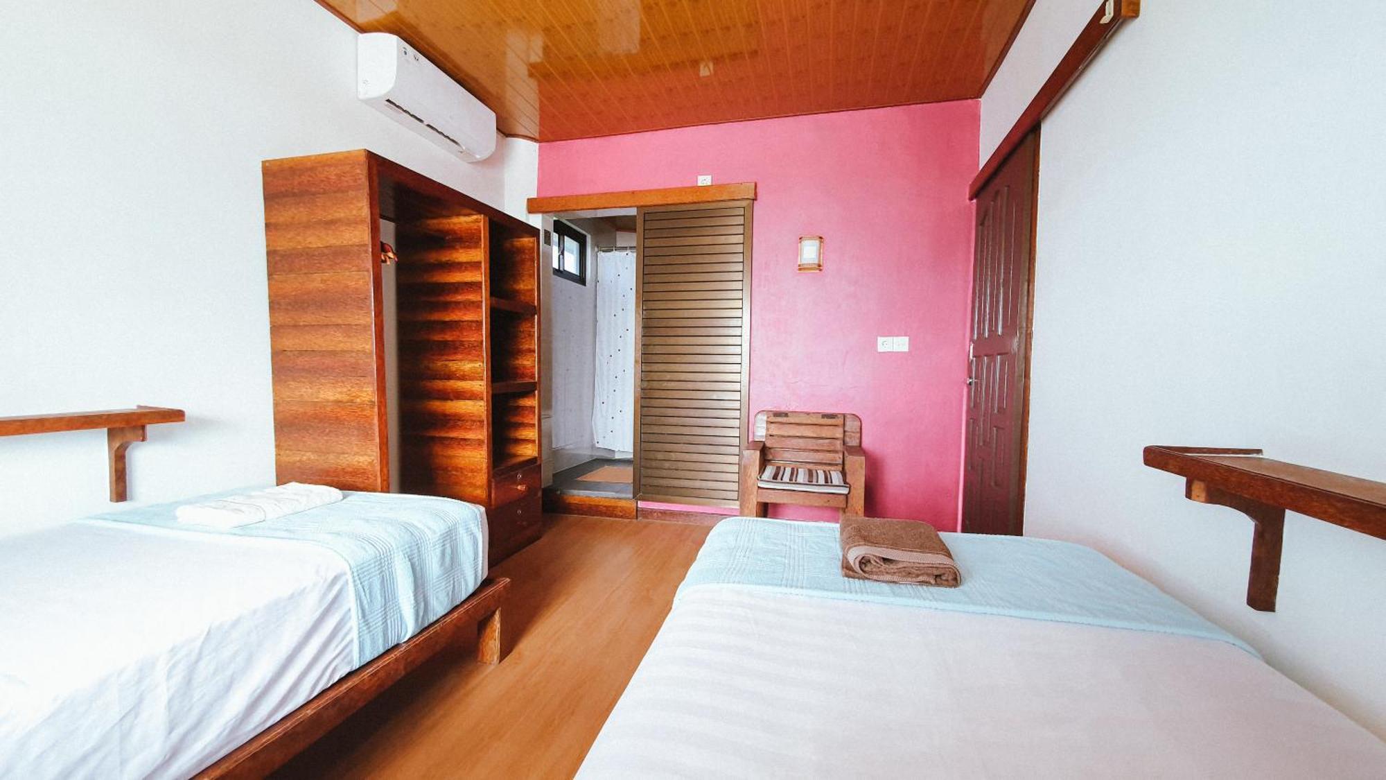Jamburae Lodge Lagudri エクステリア 写真